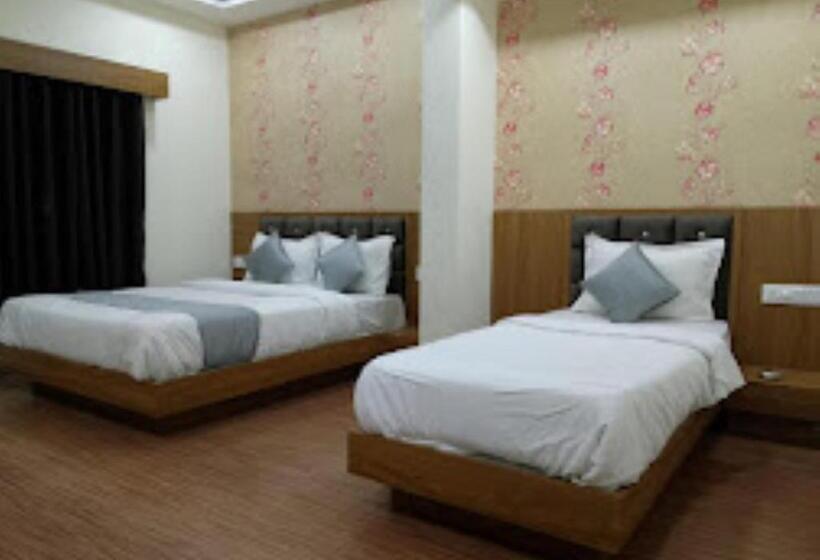 Номер Deluxe Кровать Кинг, Sg Ac Rooms Vadodara