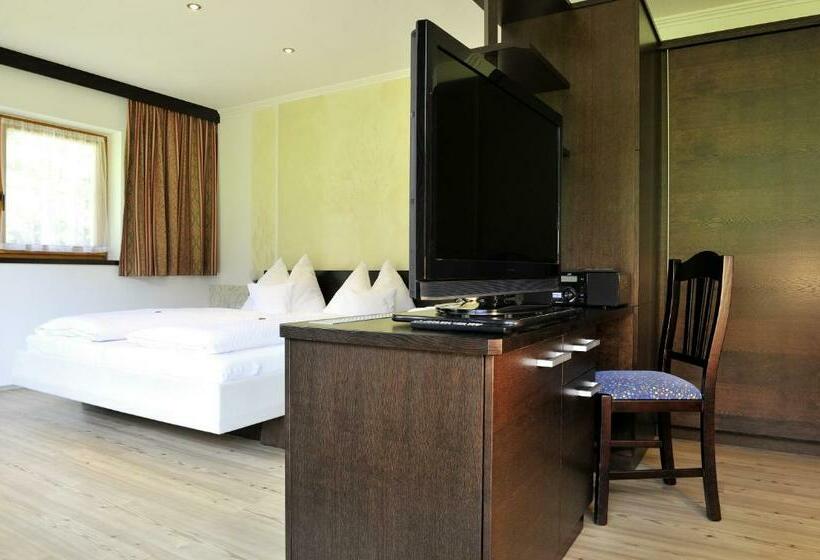 Номер Стандарт с Балконом, Familienhotel Moos Alm
