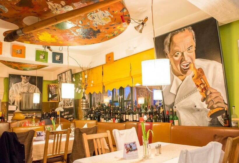 Номер Стандарт, Malerwinkl Restaurant + Kunst