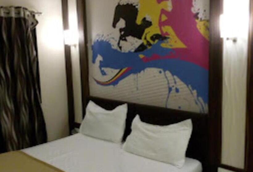 Люкс, Pratibha Executive 2 Star Osmanabad