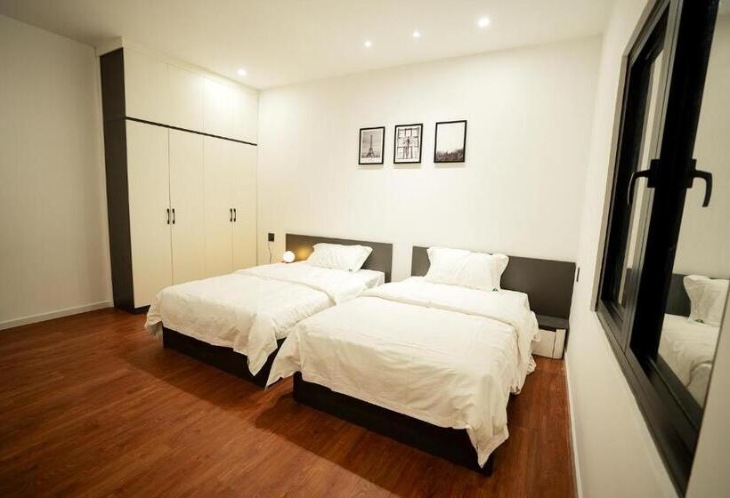 스탠다드 룸 풀장 전망, Heddin Homestay