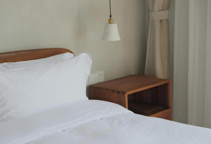 Номер Стандарт с Балконом, Hangzhou Tonglu Original Country Lutz B&b