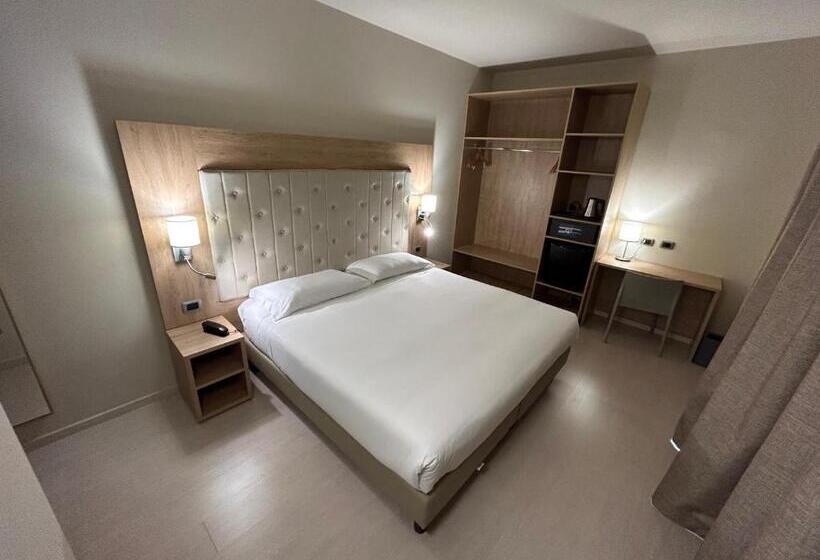 Номер Стандарт, Tower Hotel Malpensa