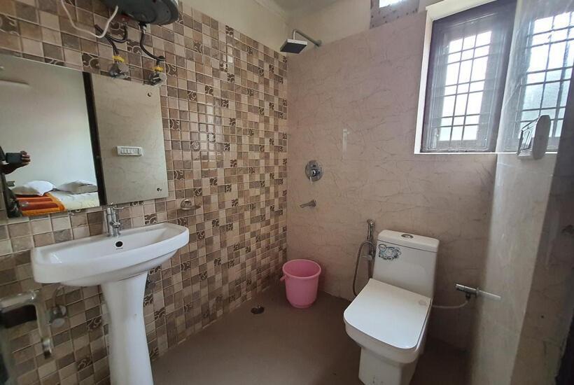Номер Стандарт, Upvan Inn Bhimtal