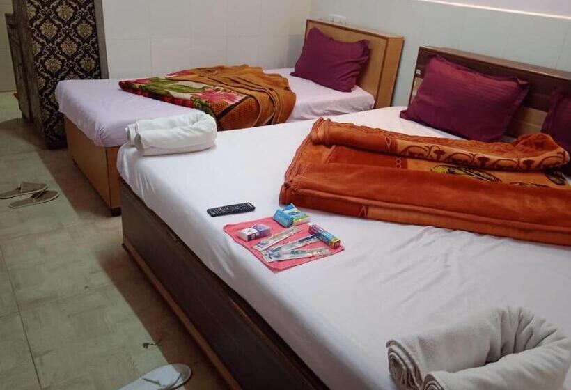 Трехместный Номер Superior, Pentoz   Charing Cross, Ooty
