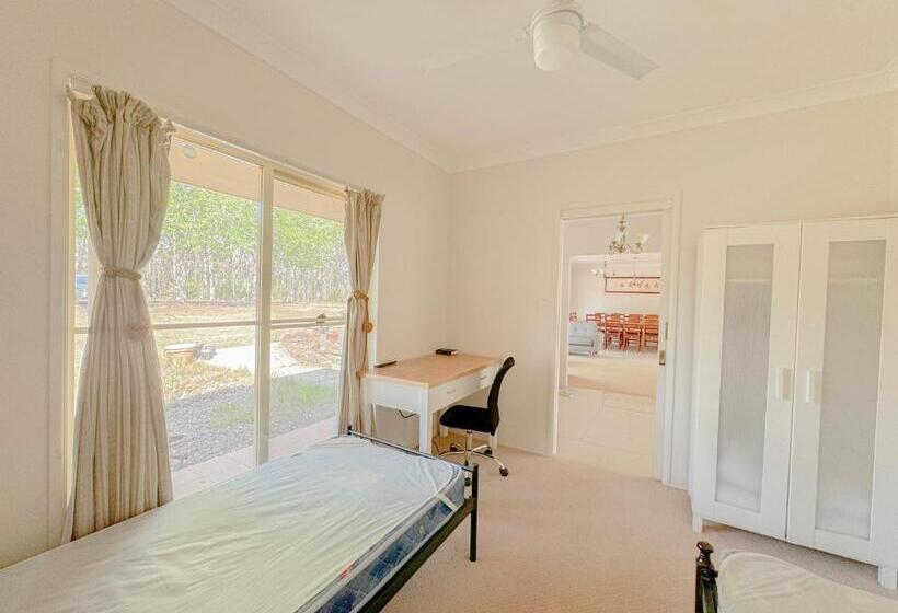 Дом 1 Спальня, Sydney Farm Stay    Live With Nature And Animals