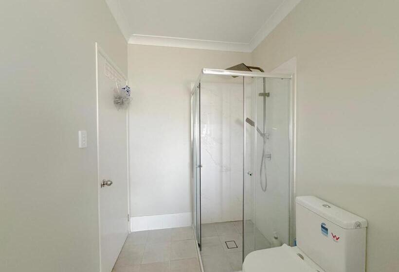 Семейный Номер Совместный Санузел, Sydney Farm Stay    Live With Nature And Animals