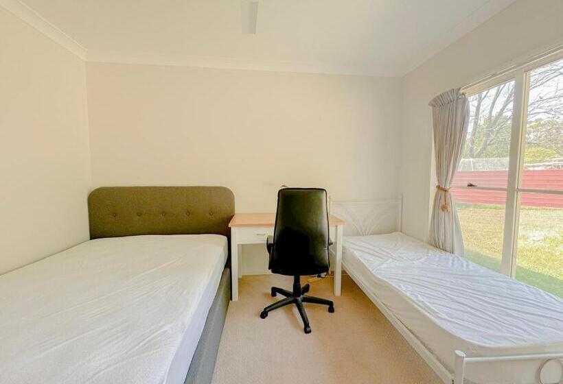 Семейный Номер Совместный Санузел, Sydney Farm Stay    Live With Nature And Animals