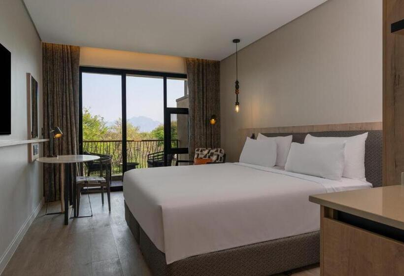 Номер Стандарт Вид на Горы, Radisson Safari Hotel Hoedspruit