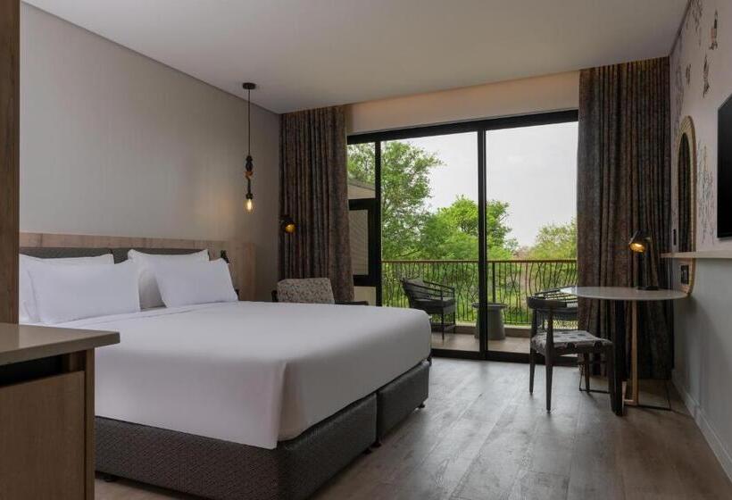 Номер Superior Вид на Горы, Radisson Safari Hotel Hoedspruit