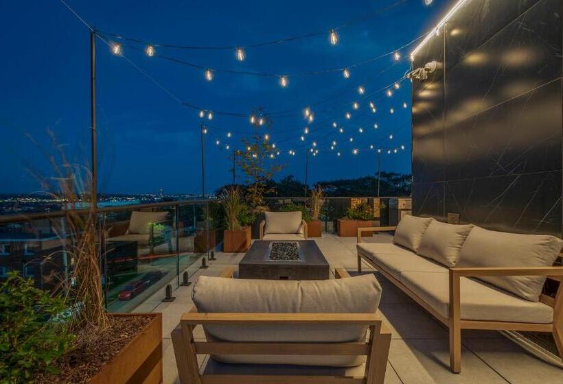 バルコニー付きスタンダードルーム, Luxury Bnb   Halifax Rooftop
