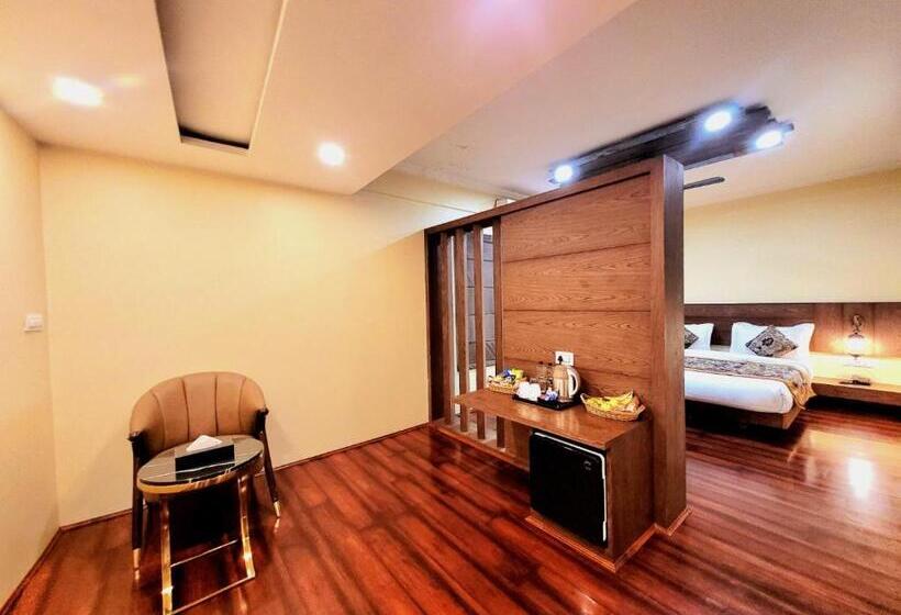 Номер Deluxe, Green Rooms, Vintage Luxury Near Dal Lake