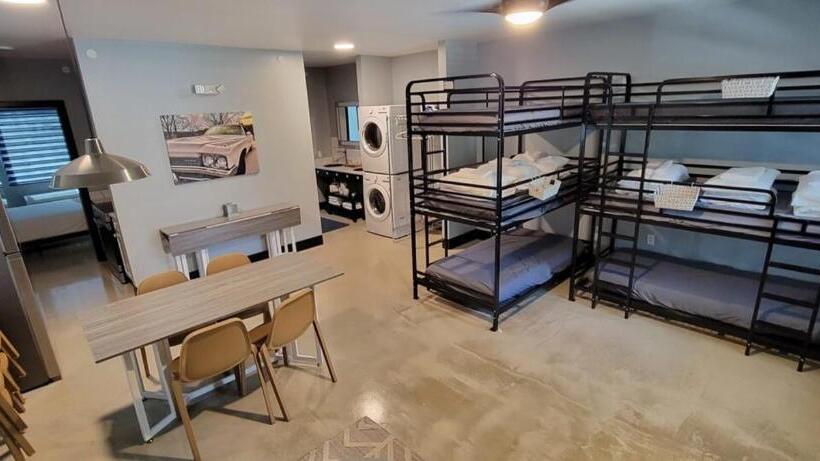 Семейное Студио, Yacht Two Staycation Suite Near Hidden Valley Ski