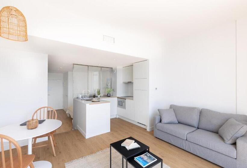 Апартаменты 1 Спальня с Террасой, The Babel Community Hôtel   Grenoble Bastille