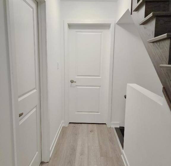 Номер Стандарт Совместная Ванная, Toronto Downtown Midtown North York Newly Built Modern Bright Room