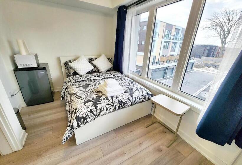 Номер Стандарт Совместная Ванная, Toronto Downtown Midtown North York Newly Built Modern Bright Room
