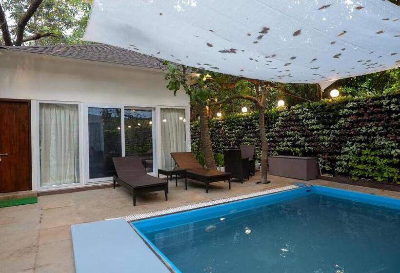 小型套房带泳池景, Swimup   Suites With Private Pool , Vagator