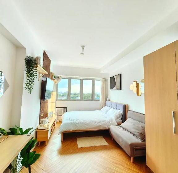 디럭스 스튜디오, Cozy Oasis, Mountain + Skyline View, Free Pool