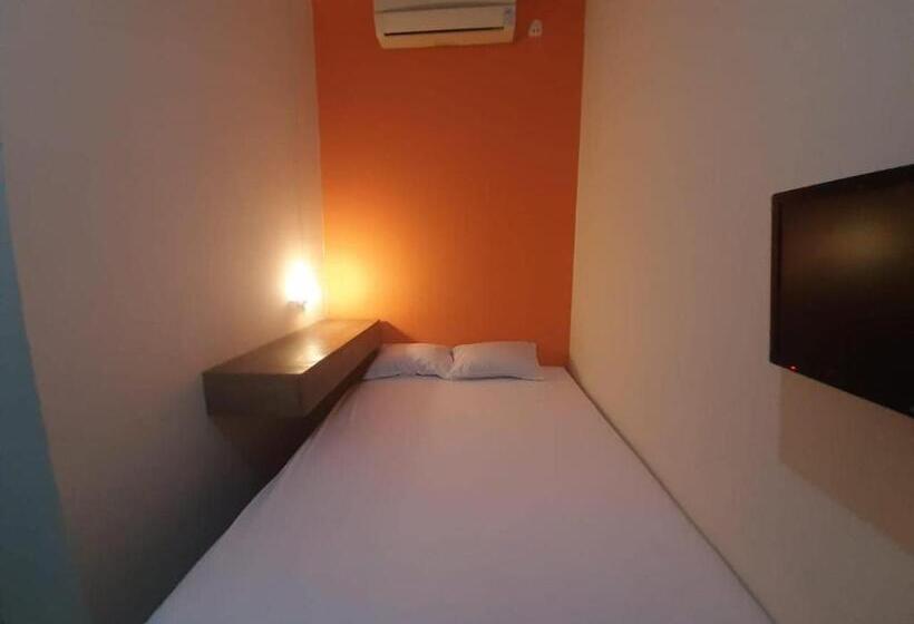 Номер Стандарт, Oyo 93274 Oren Home Bekasi