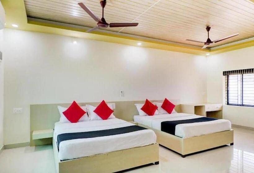 豪华家庭房间, Light House Beach Resort