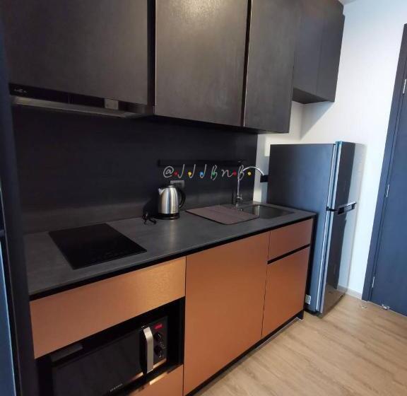 Номер Deluxe Вид на Море Боковой, Edge Central Pattaya Seaview By Jjj