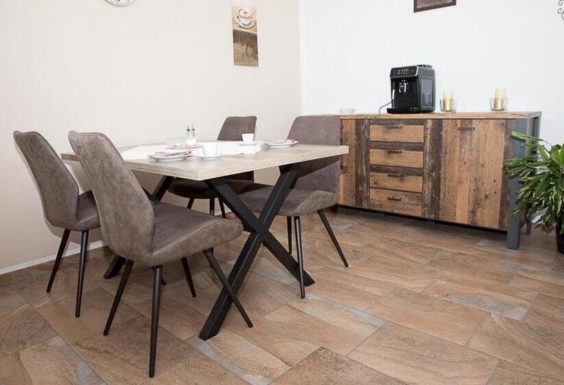 Апартаменты 3 Спальни, Gästehaus Lorz