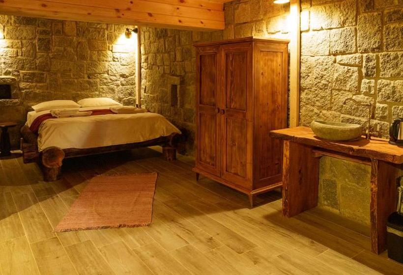 اتاق استاندارد, Hobbit Chalet
