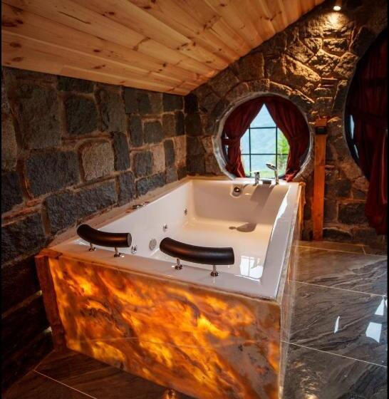 带大床的豪华间, Hobbit Chalet