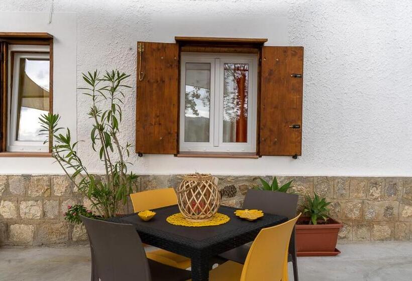 اتاق استاندارد چهار تخته, Casa Vacanze Lachesi