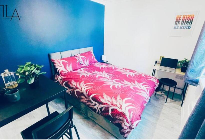 Номер Стандарт, Comfy Room   Heathrow15  London30