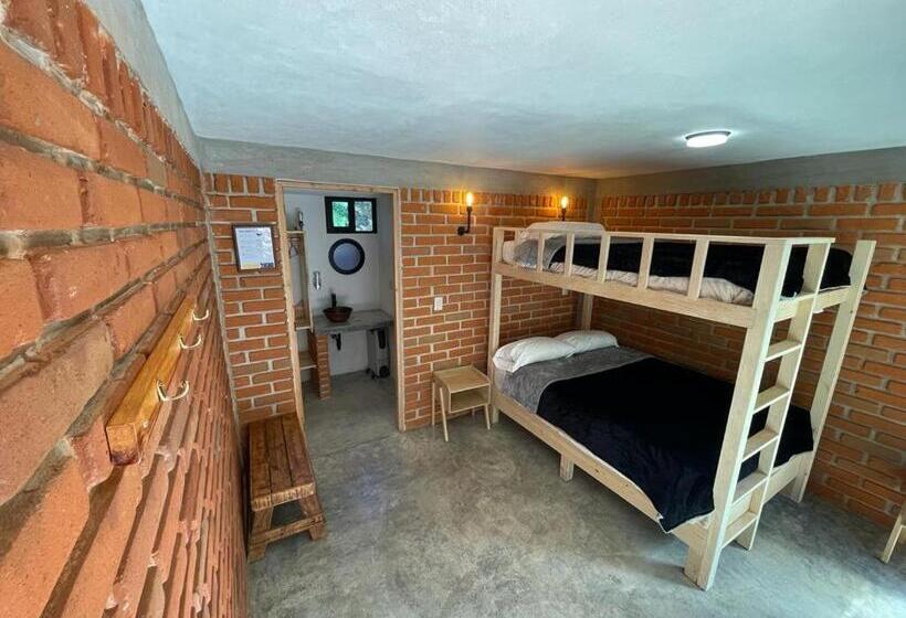 标准间, Hostal La Roca