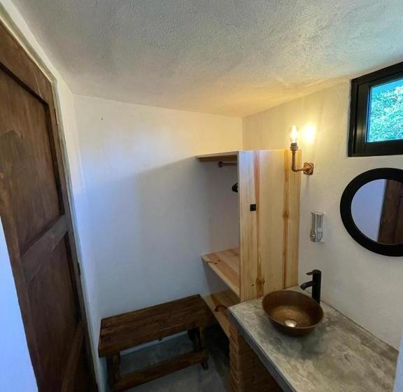 Номер Стандарт, Hostal La Roca