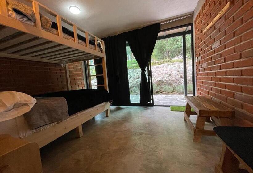 חדר סטנדרט שתי מיטות זוגיות, Hostal La Roca