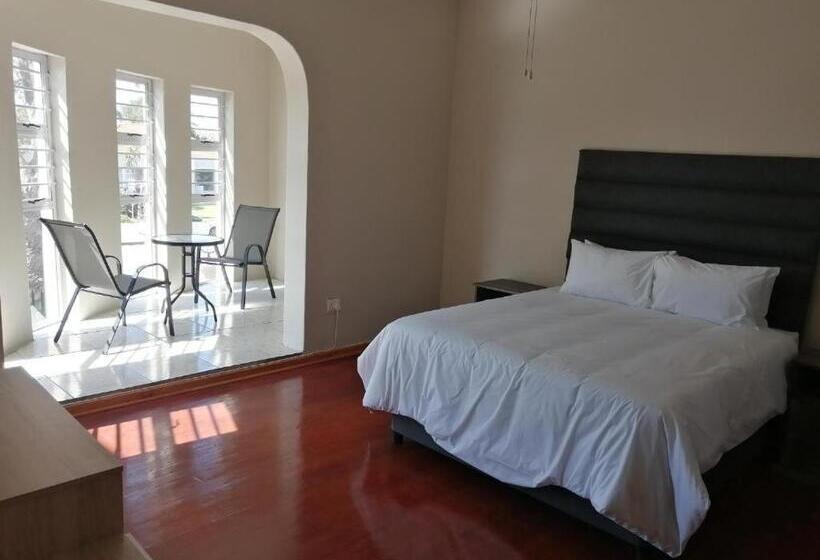 Номер Deluxe с Балконом, Two Lions Guesthouse