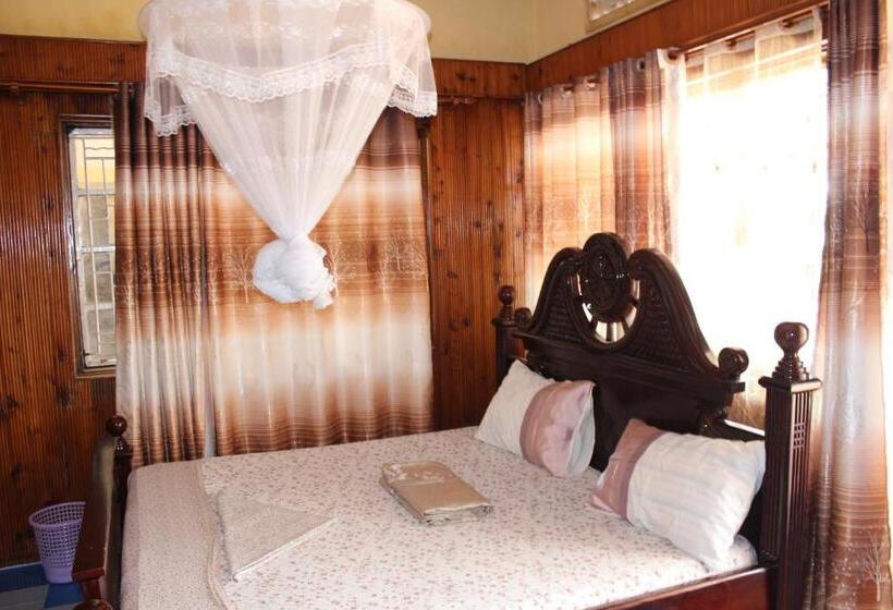 اتاق لوکس, Joyed 3 Motel
