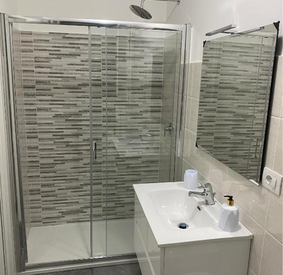 اتاق لوکس, Suite Home