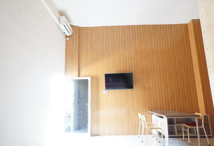 Люкс Повышенной Комфортности, Oyo 93205 Kusuma Hotel And Convention Hall