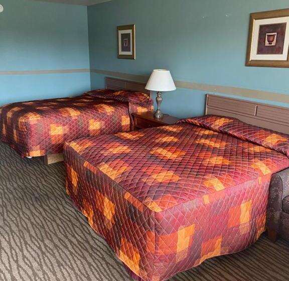 Quarto Triplo Estandar, Malibu Inn
