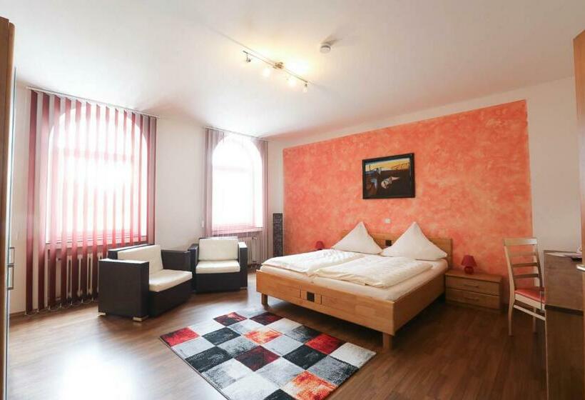 Номер Стандарт, Pension Leonardo