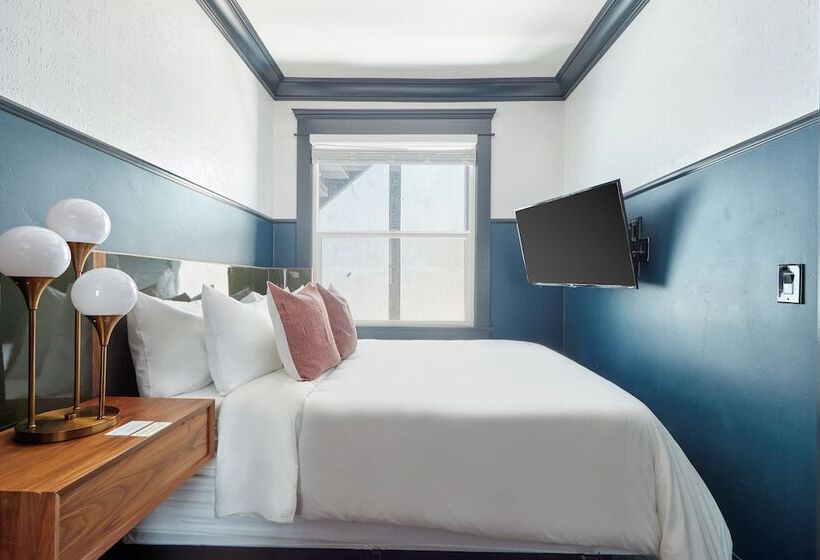 Quarto Basic, Sonder The Baker