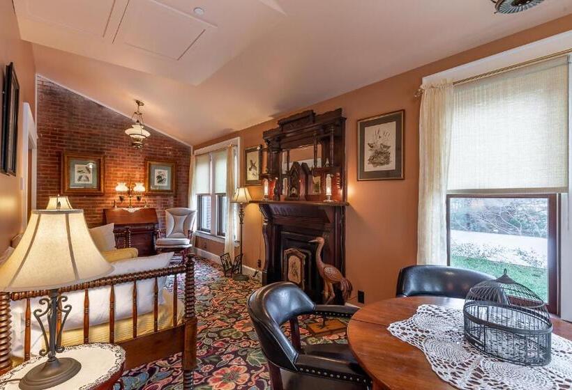 수피리어 룸, Steele Mansion Inn & Gathering Hub