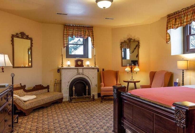 디럭스 룸, Steele Mansion Inn & Gathering Hub