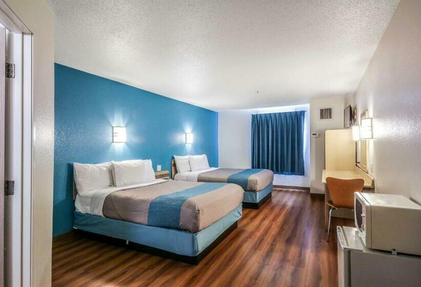 Номер Deluxe, Motel 6 New Braunfels