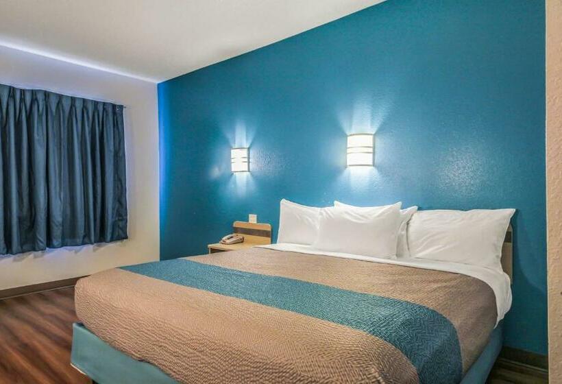Номер Deluxe Кровать Кинг, Motel 6 New Braunfels
