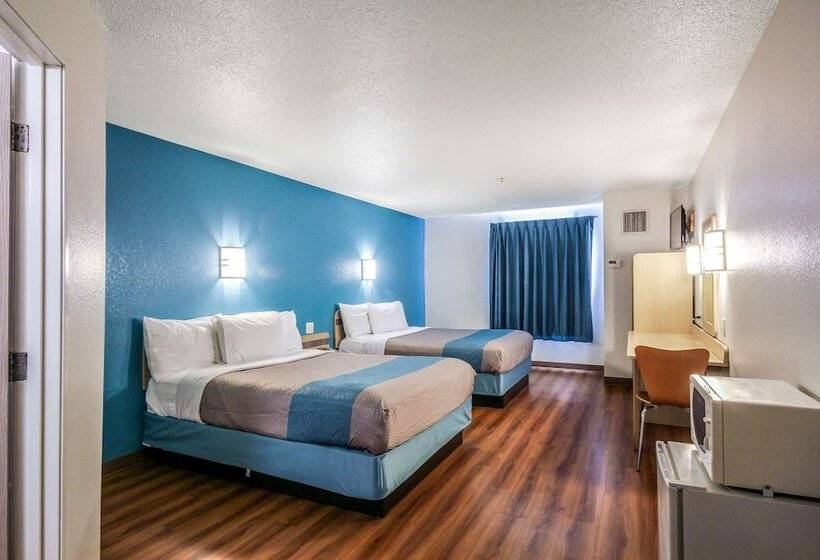 Люкс Повышенной Комфортности, Motel 6 New Braunfels
