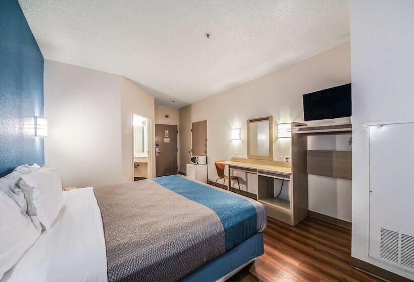 Люкс Повышенной Комфортности, Motel 6 New Braunfels