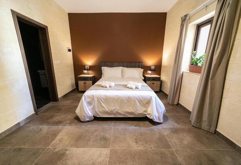 اتاق لوکس, 49 Sunrise Lodge