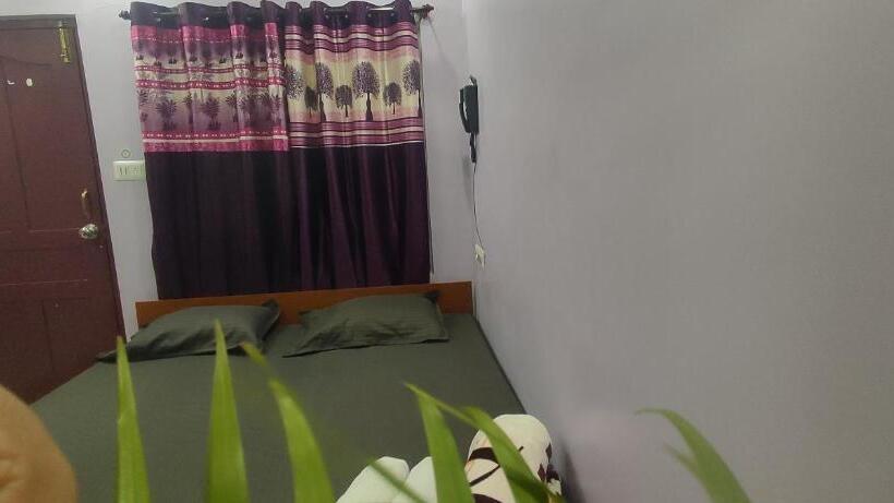 Трежместный Номер Economy, Adh Amilia Residency