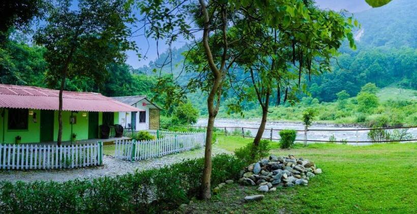패밀리 룸, Mahaseer Eco Village & Resort