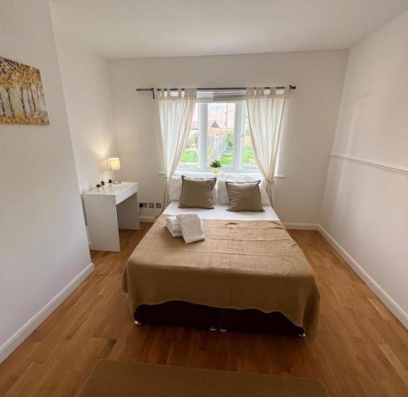 Quarto Deluxe, Stunning House 15 Min From Wembley Arena